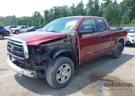 2010 Toyota Tundra Grade 4.6L V8 z USA, uszkodzony, nr VIN 5TFUM5F15AX003701